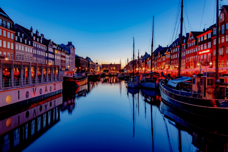 Aftenbillede af Nyhavn, København